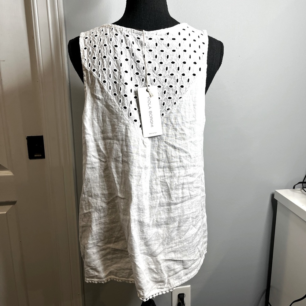 Viola Borghi Linen sleeveless blouse